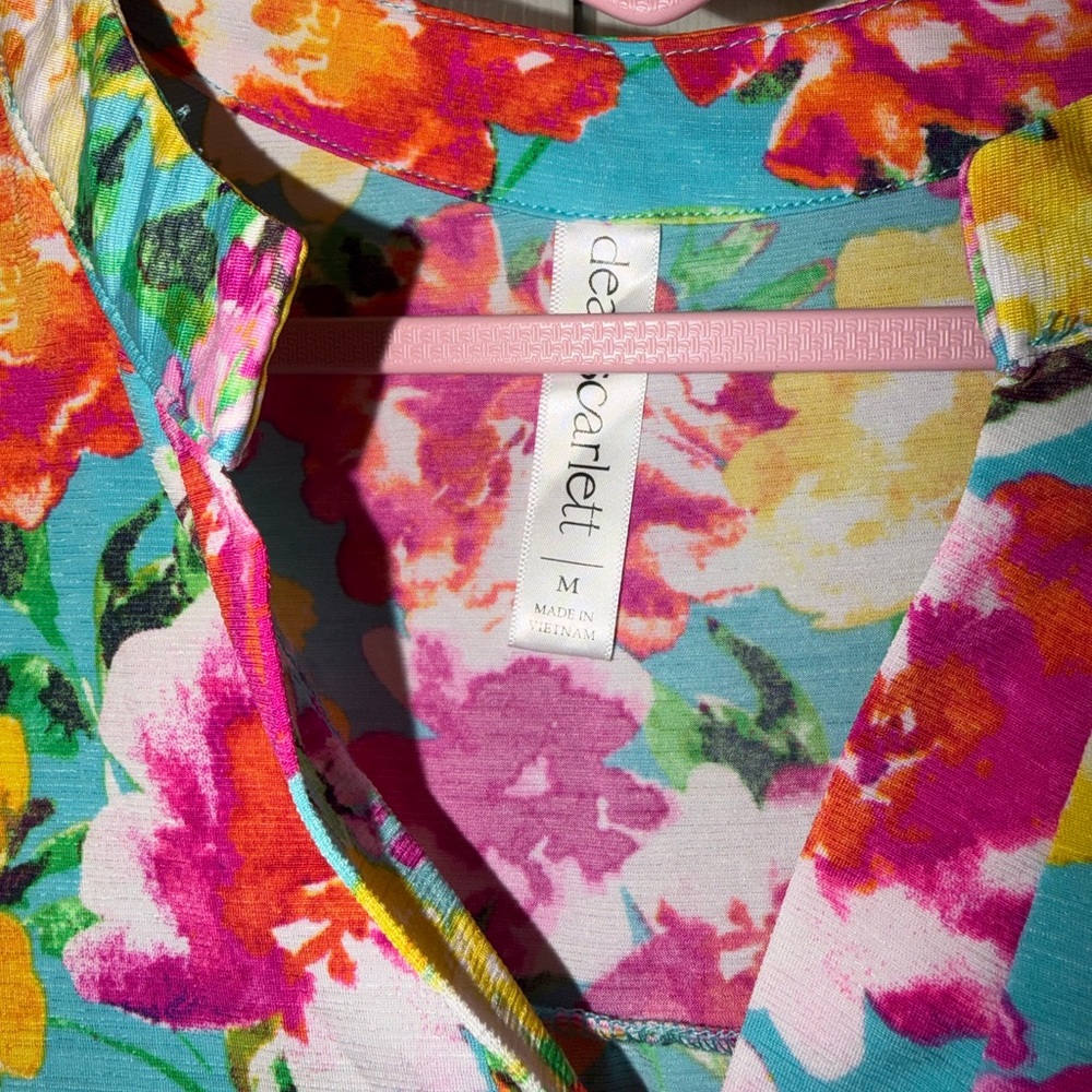 Dear Scarlett Floral Sleeveless V-Neck Top - Teal, Yellow, Pink - Picture 3 of 4